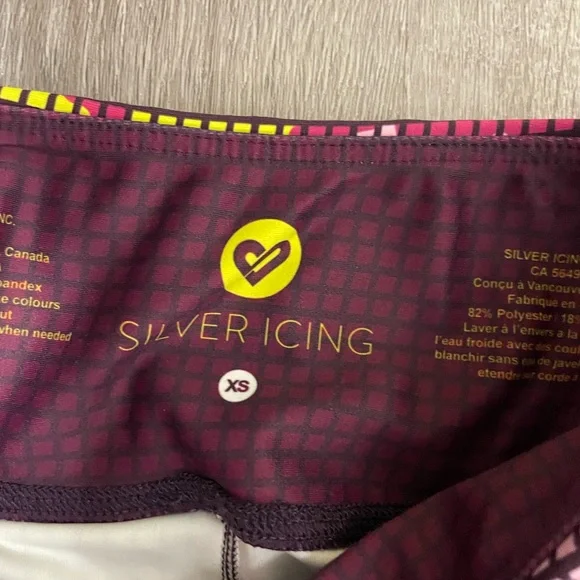 Colorful Patterned Leggings - Picture 2 of 2